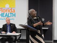 Rep. Yvonne Hayes Hinson speaks at podium